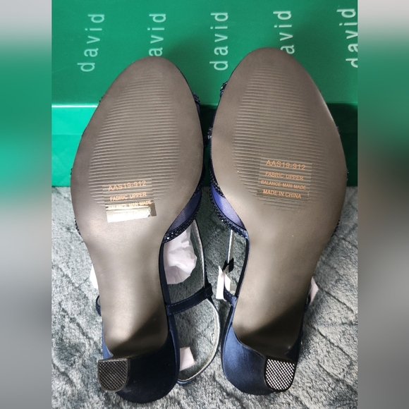 NWOT David Tate Navy Satin 6W Sandals - Picture 5 of 7